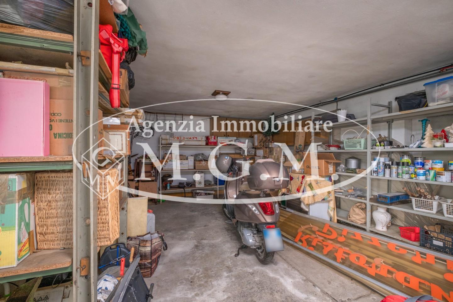 Immagine 43 di Casa indipendente in vendita  a Calcinaia