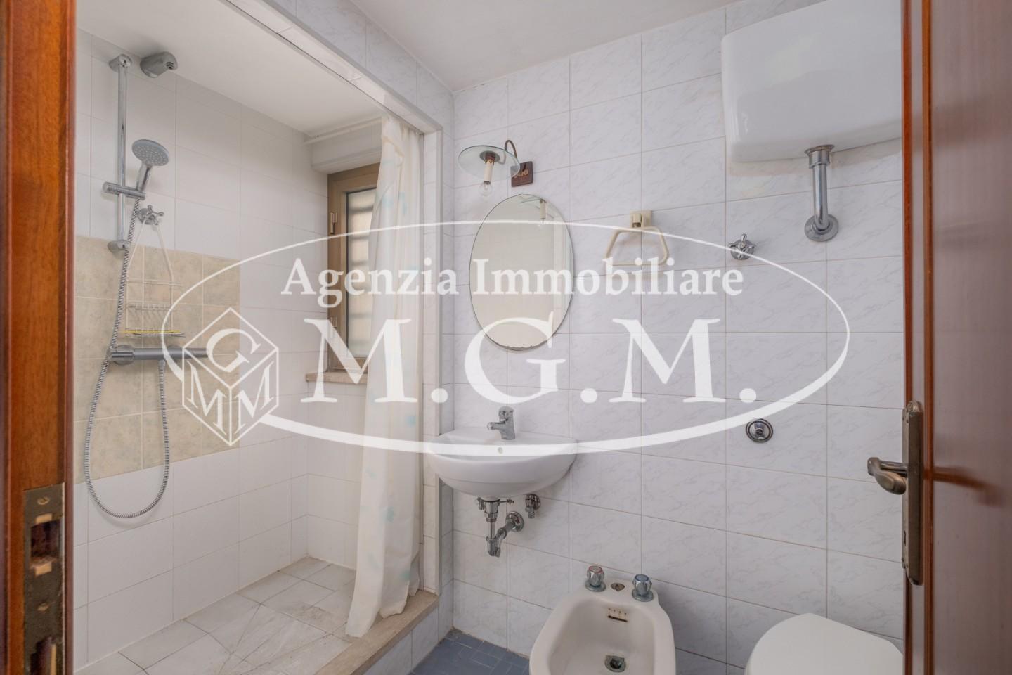 Immagine 41 di Casa indipendente in vendita  a Calcinaia