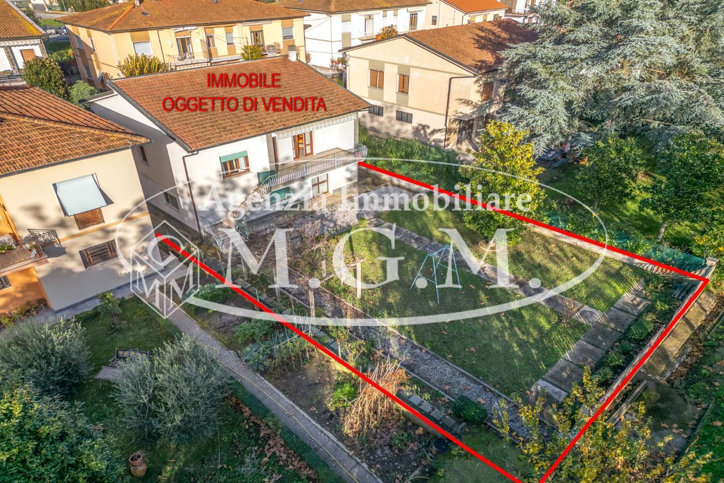 Immagine 4 di Casa indipendente in vendita  a Calcinaia