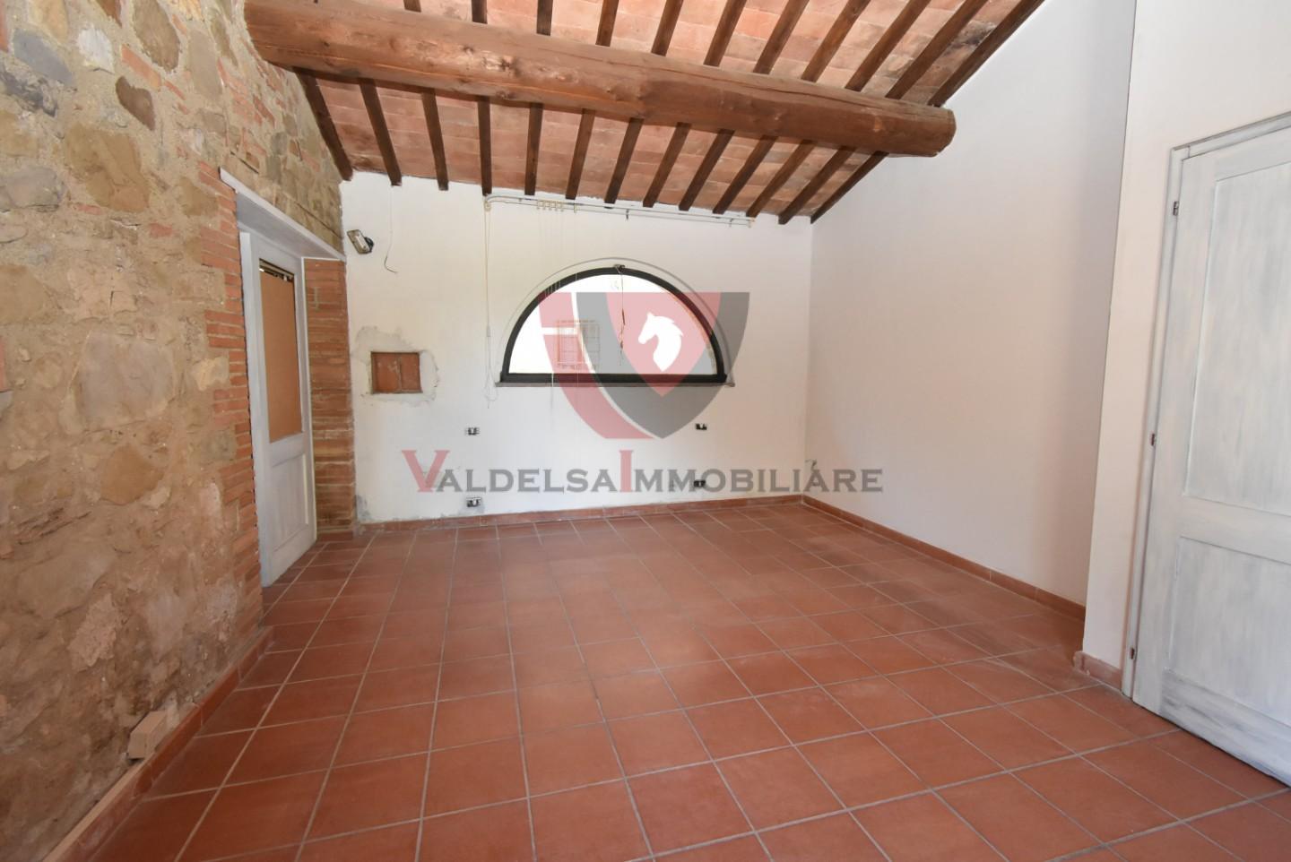 Immagine 26 di Appartamento in vendita  a Colle Di Val D'elsa