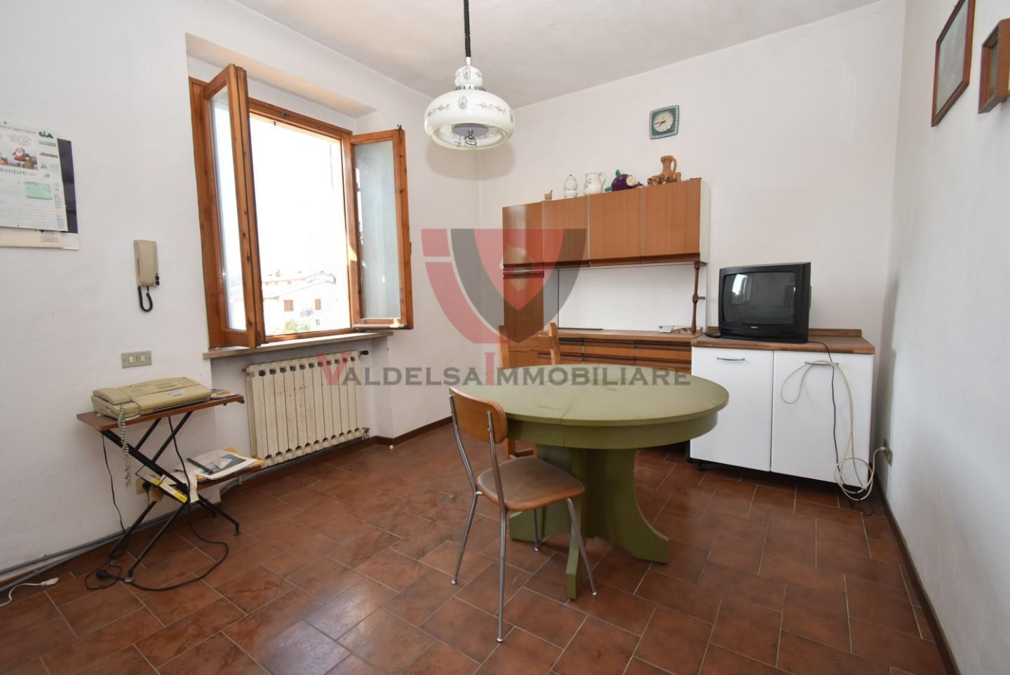 Immagine 25 di Villa in vendita  a Castellina In Chianti