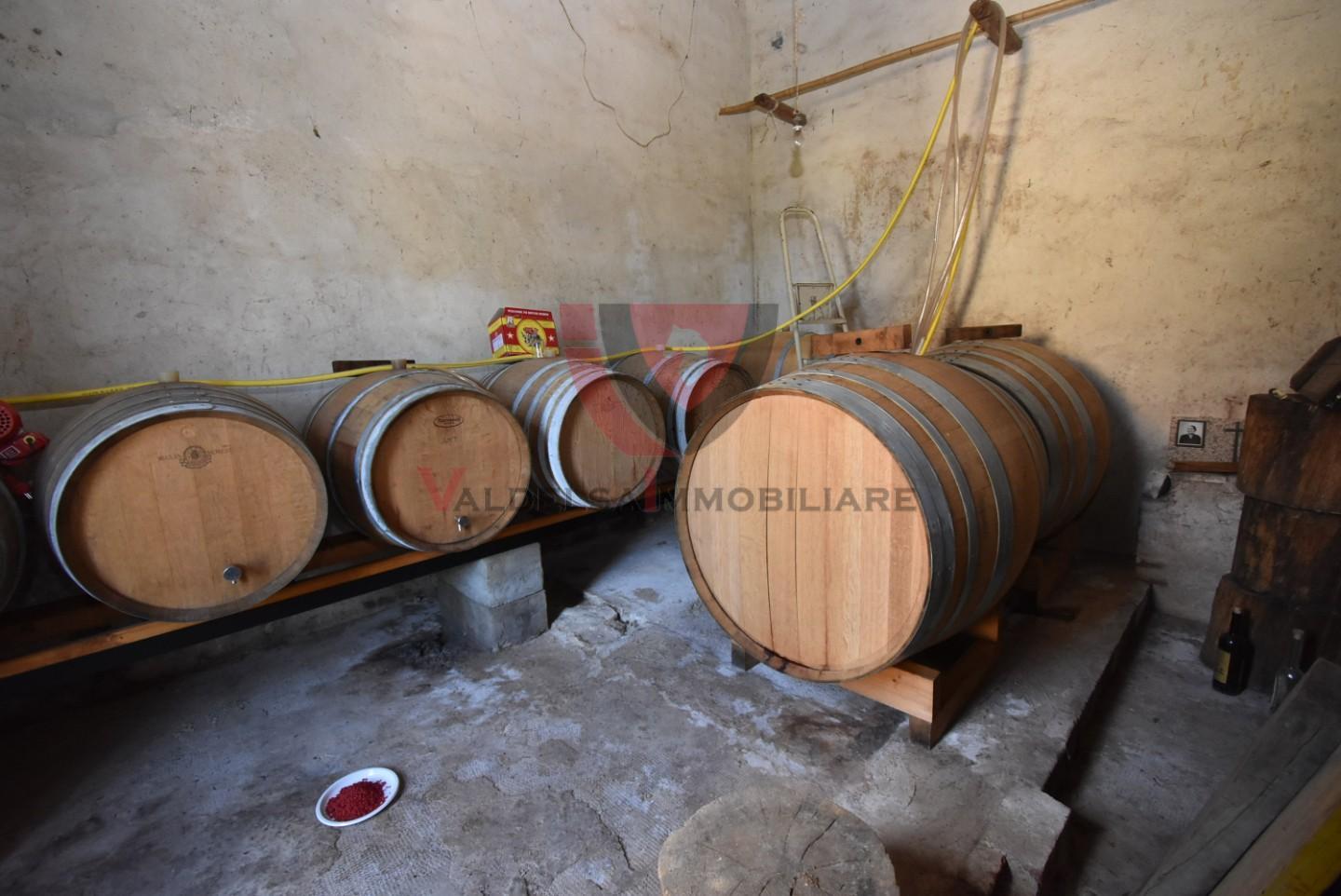 Immagine 39 di Villa in vendita  a Castellina In Chianti