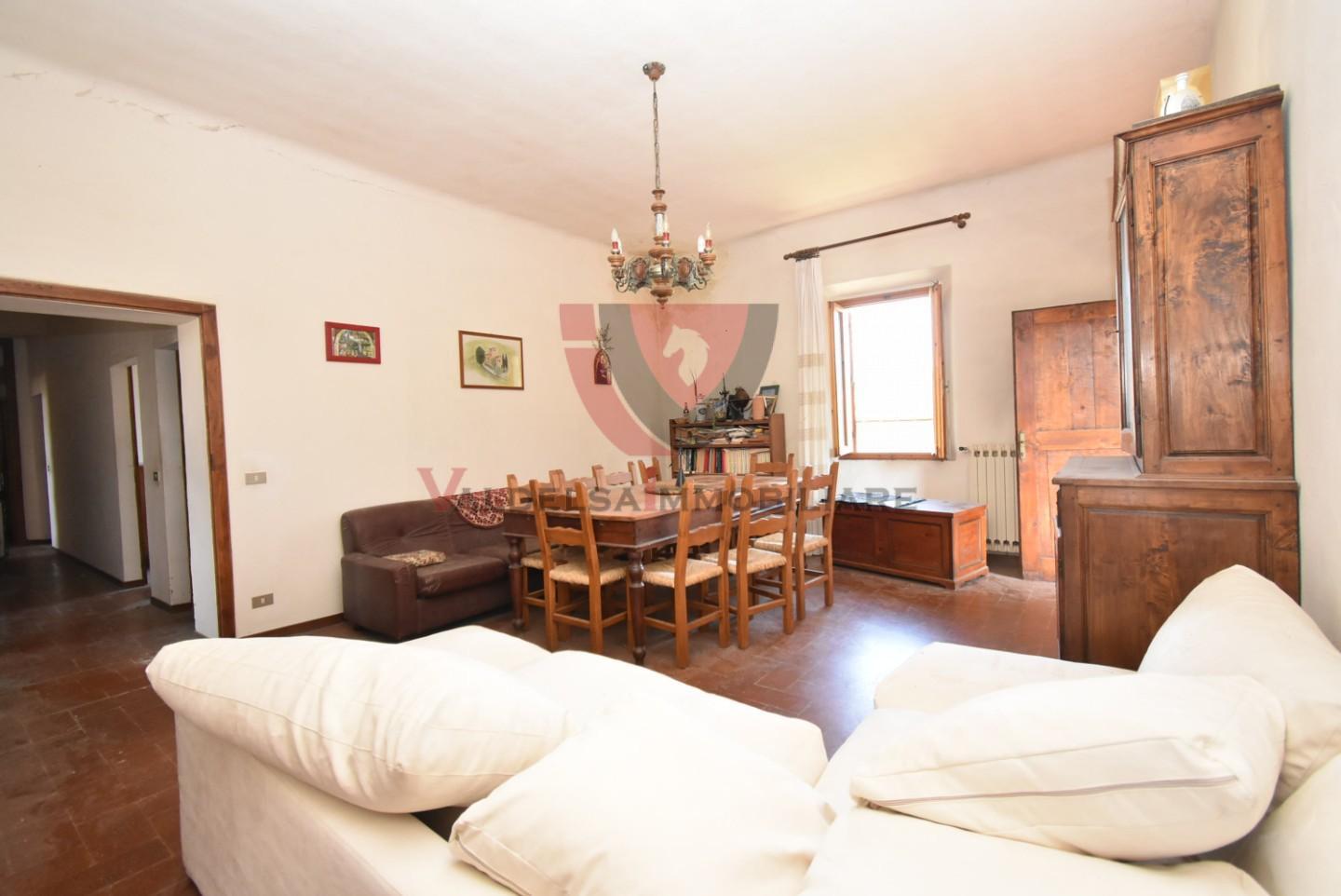 Immagine 29 di Villa in vendita  a Castellina In Chianti