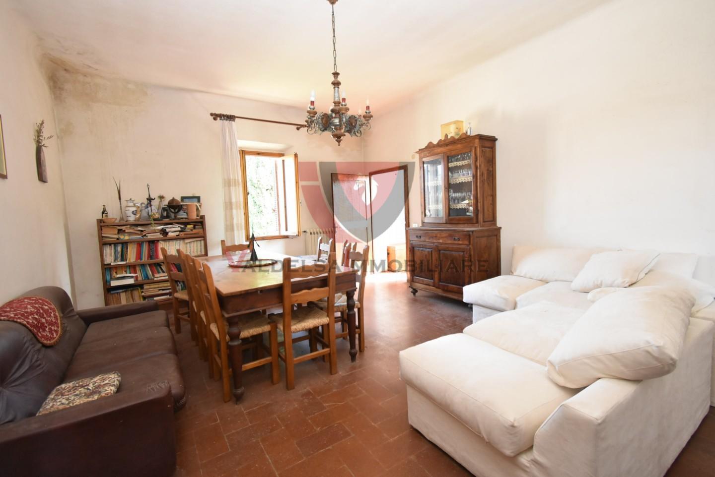 Immagine 21 di Villa in vendita  a Castellina In Chianti