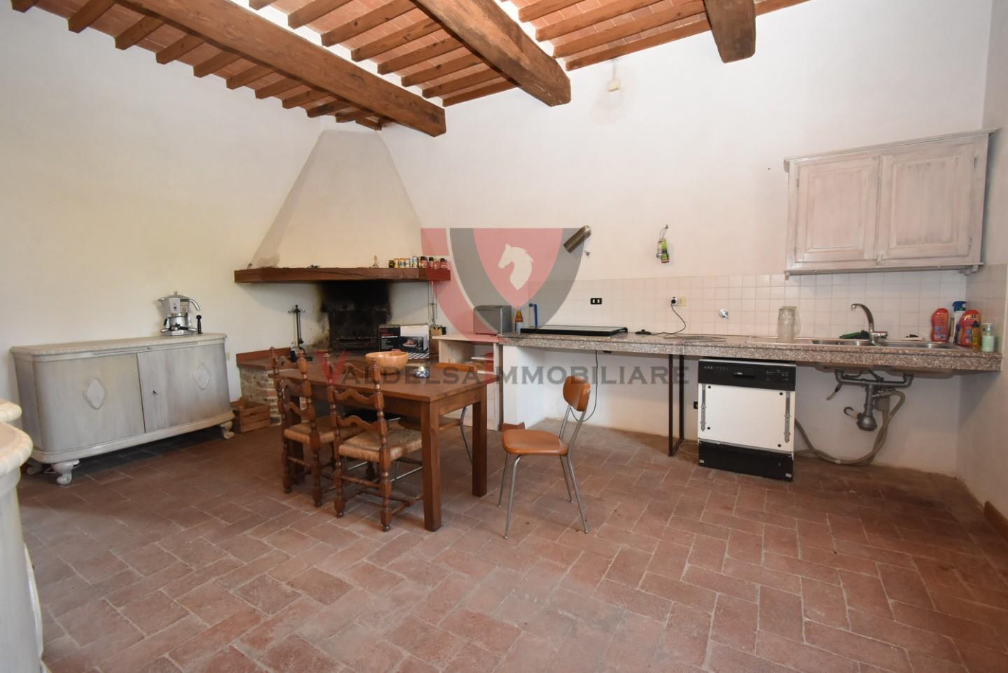 Immagine 4 di Villa in vendita  a Castellina In Chianti