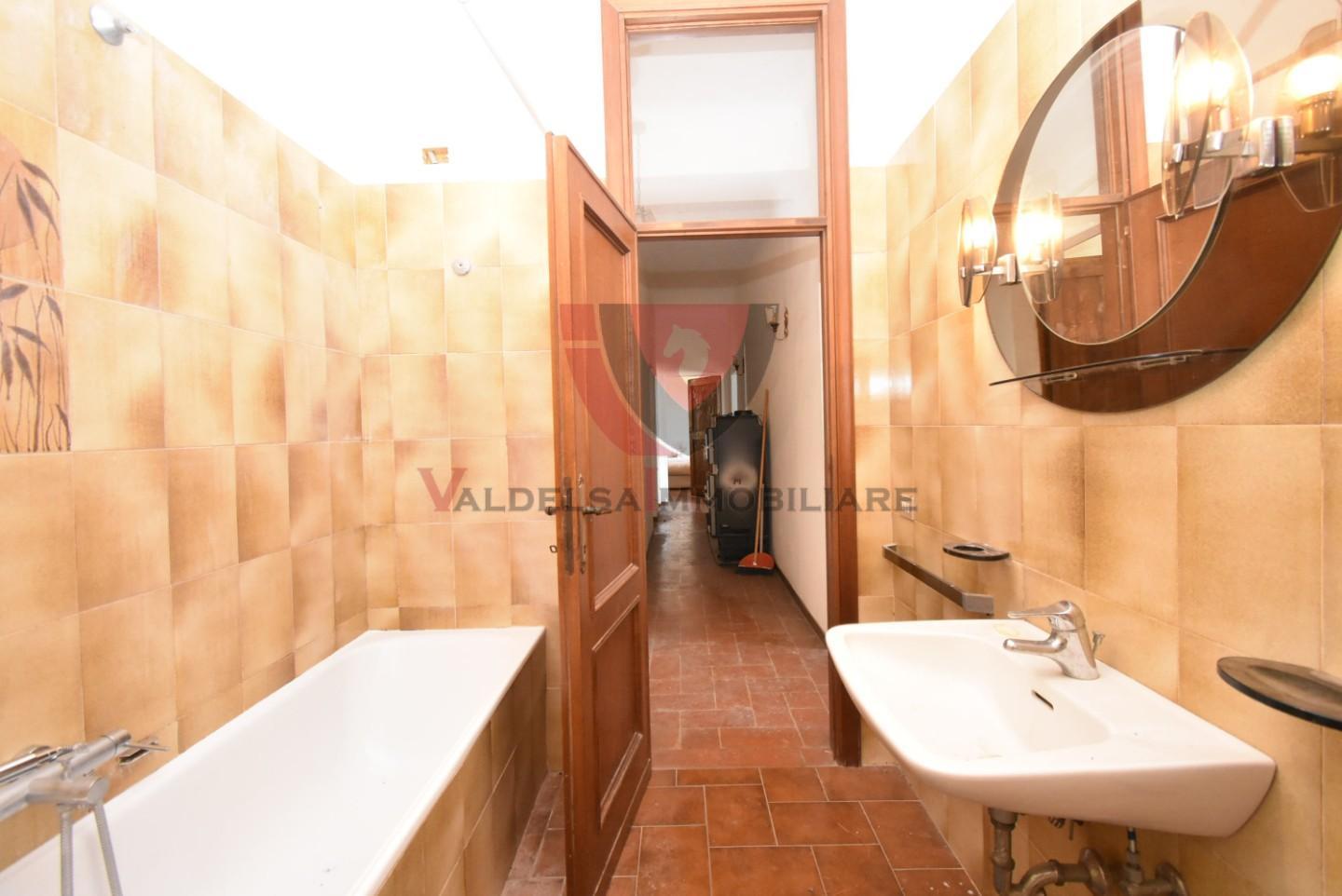 Immagine 7 di Villa in vendita  a Castellina In Chianti