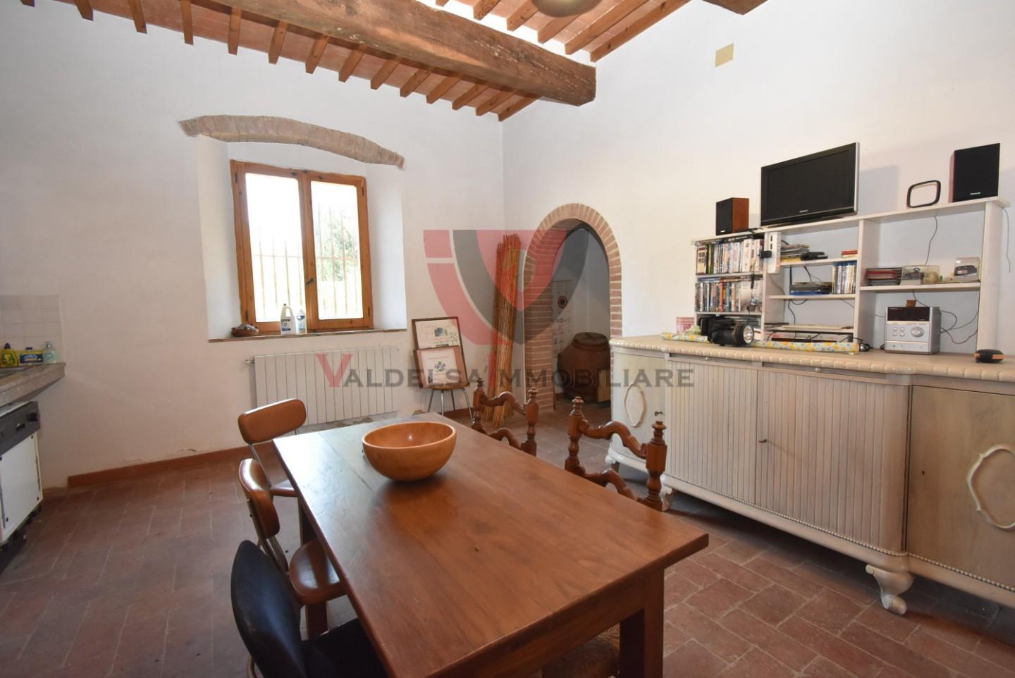 Immagine 33 di Villa in vendita  a Castellina In Chianti