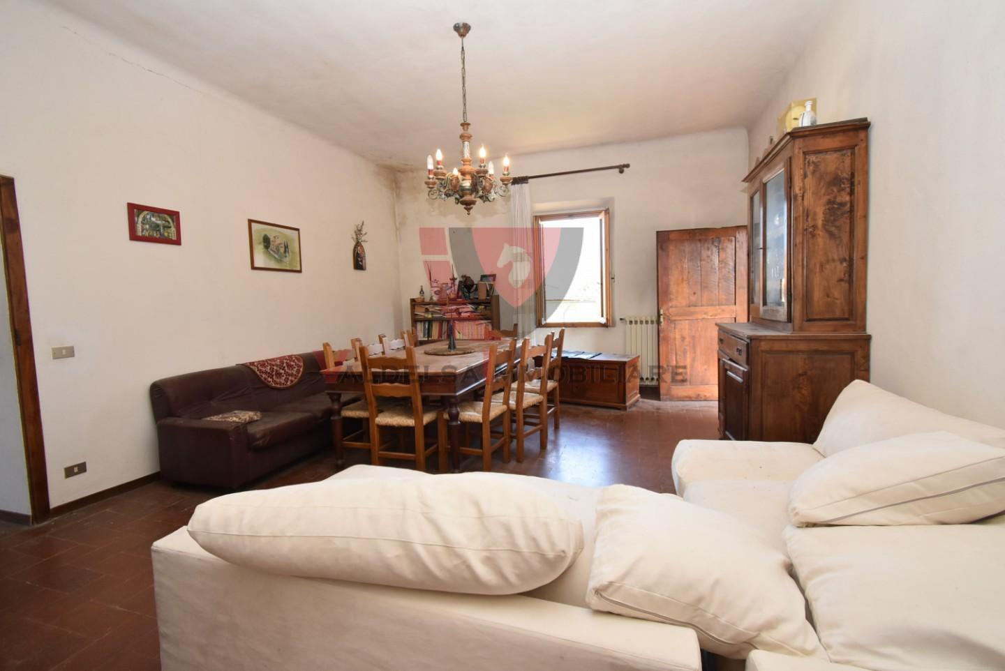 Immagine 36 di Villa in vendita  a Castellina In Chianti