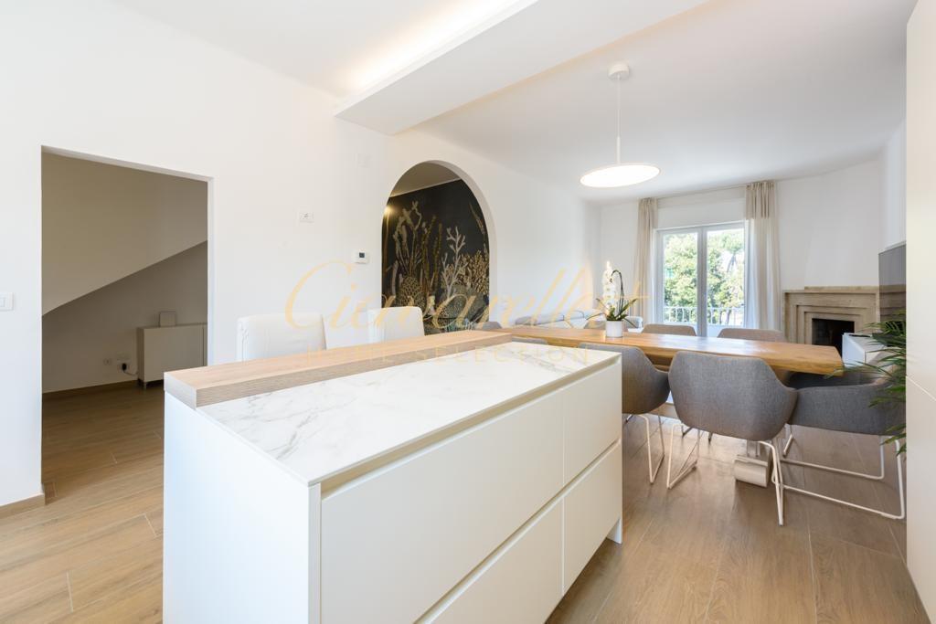 Immagine 9 di Appartamento in affitto  a Forte Dei Marmi