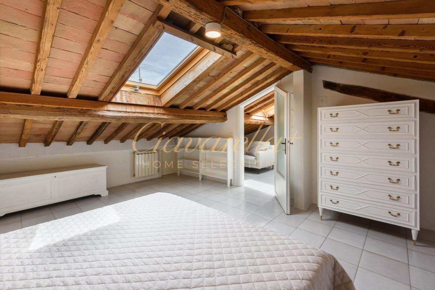 Immagine 27 di Appartamento in affitto  a Forte Dei Marmi