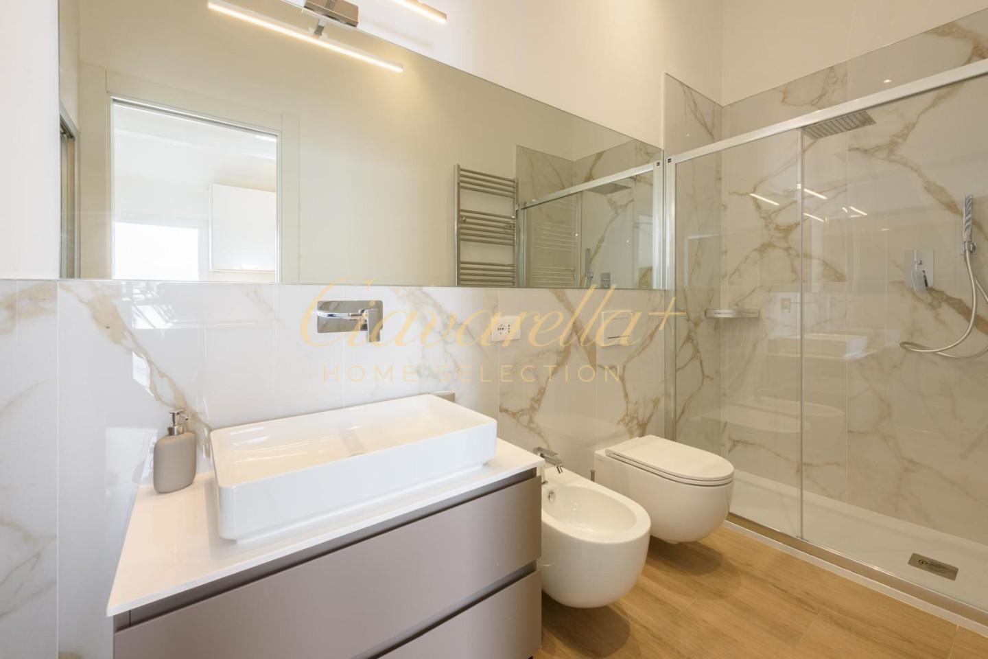 Immagine 23 di Appartamento in affitto  a Forte Dei Marmi