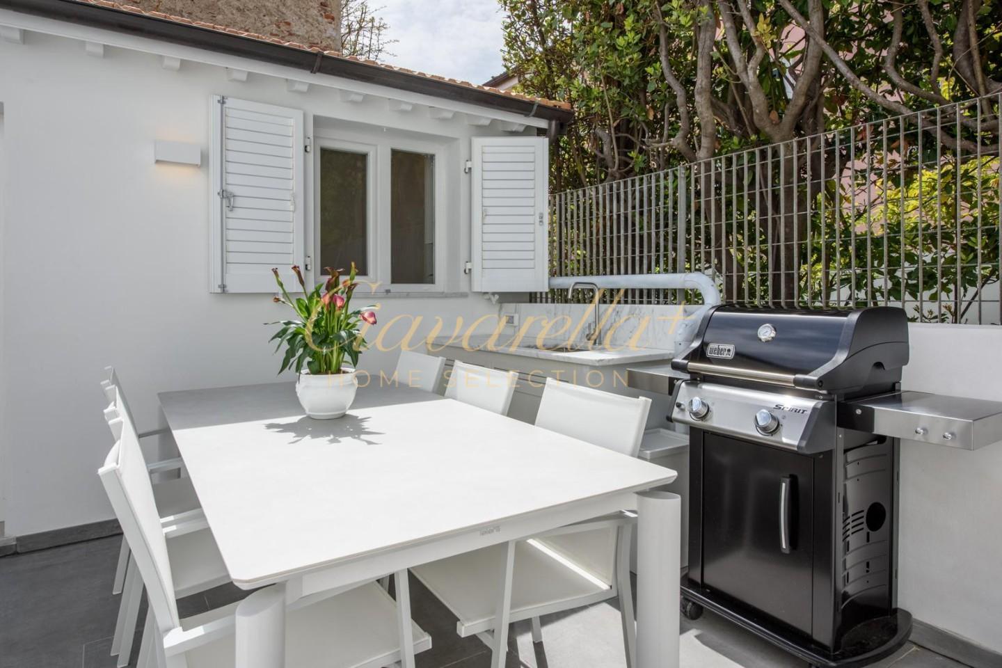 Immagine 5 di Appartamento in affitto  a Forte Dei Marmi