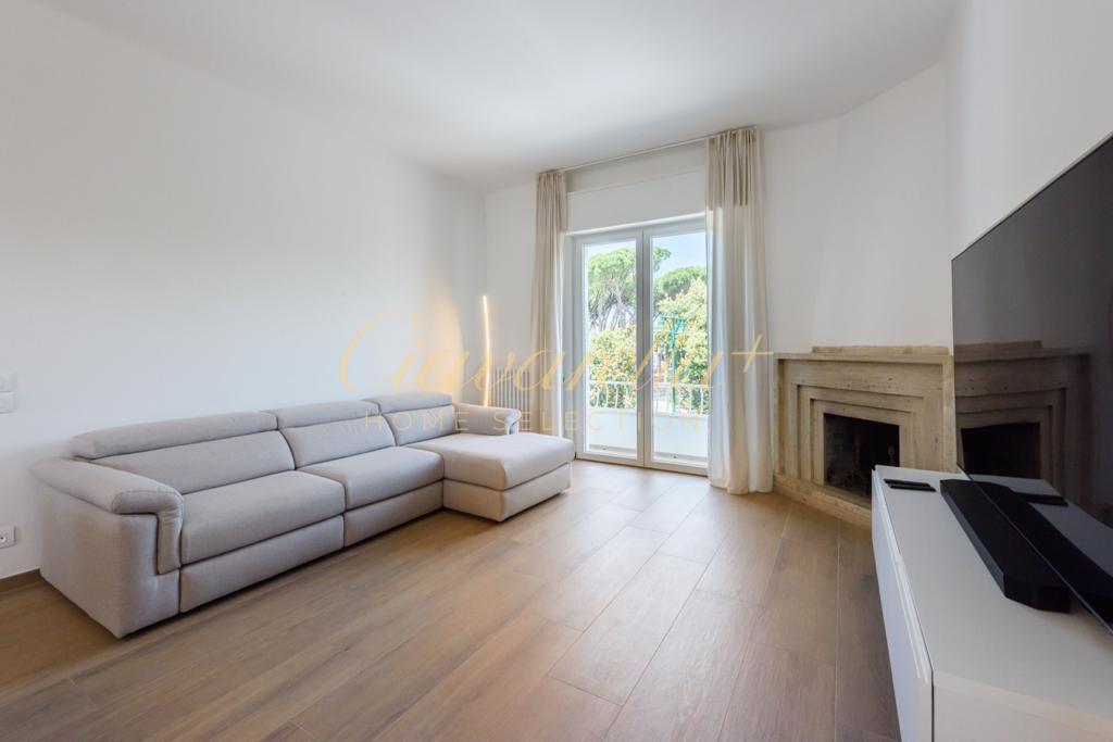 Immagine 19 di Appartamento in affitto  a Forte Dei Marmi