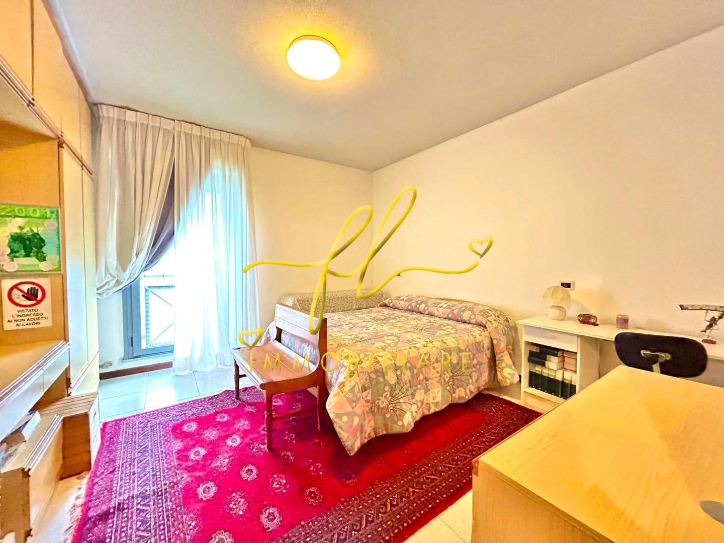 Immagine 11 di Appartamento in vendita  a Portoferraio