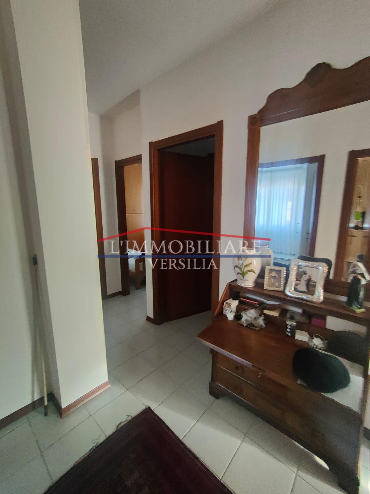 Immagine 14 di Appartamento in vendita  a Massa