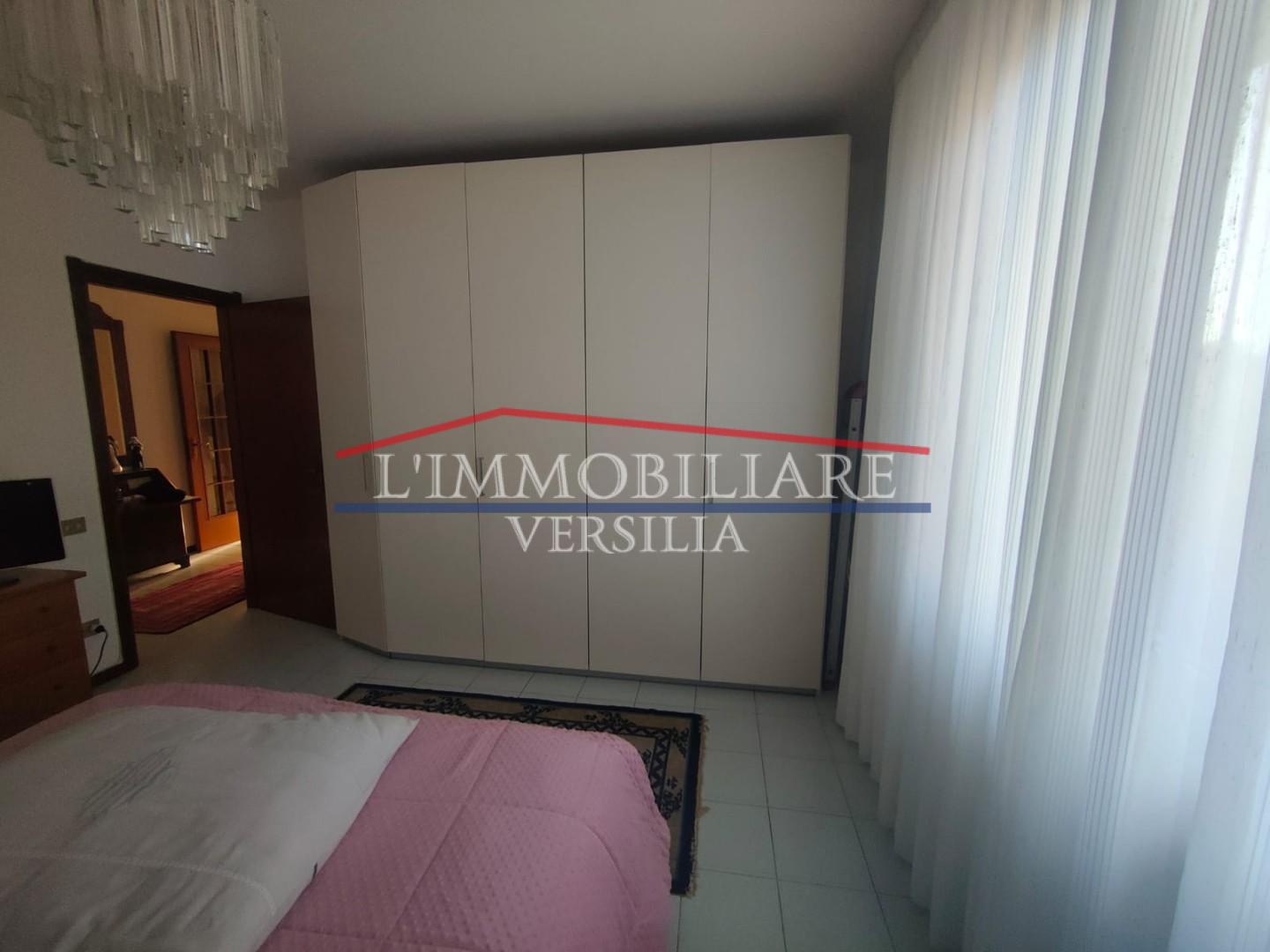 Immagine 22 di Appartamento in vendita  a Massa