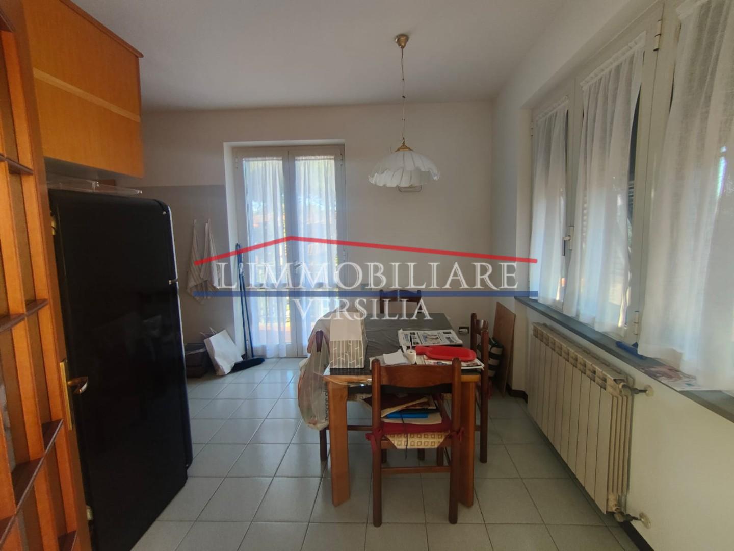 Immagine 10 di Appartamento in vendita  a Massa