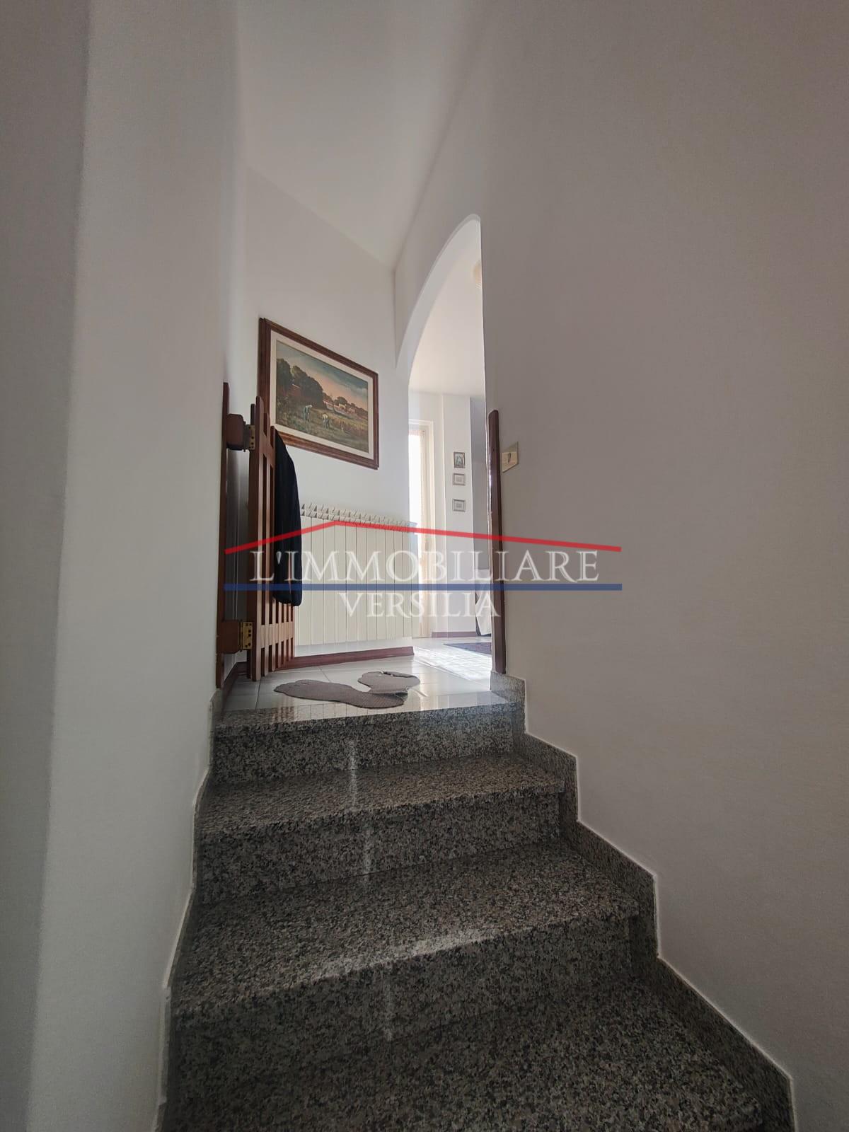 Immagine 25 di Appartamento in vendita  a Massa