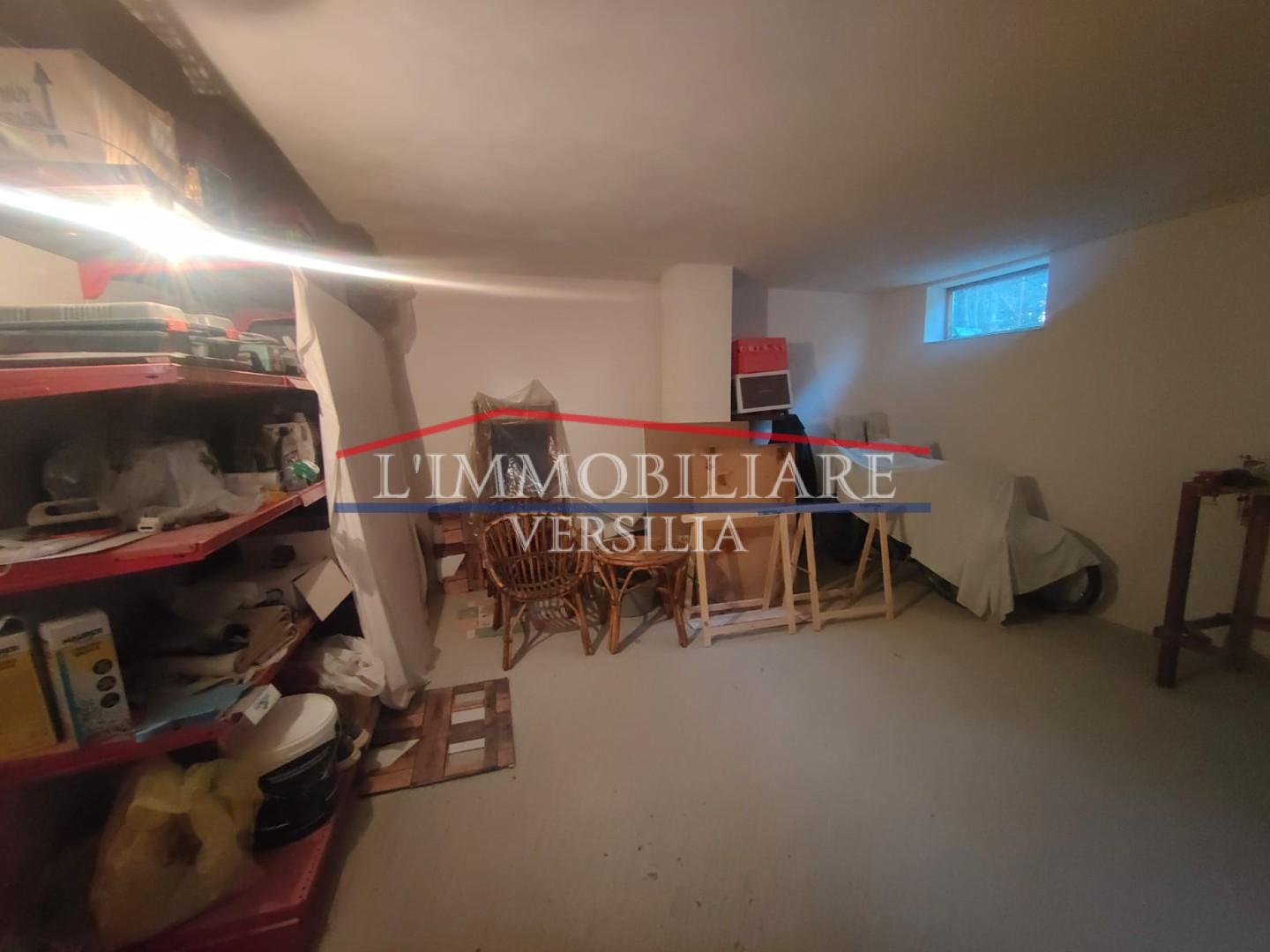 Immagine 42 di Appartamento in vendita  a Massa