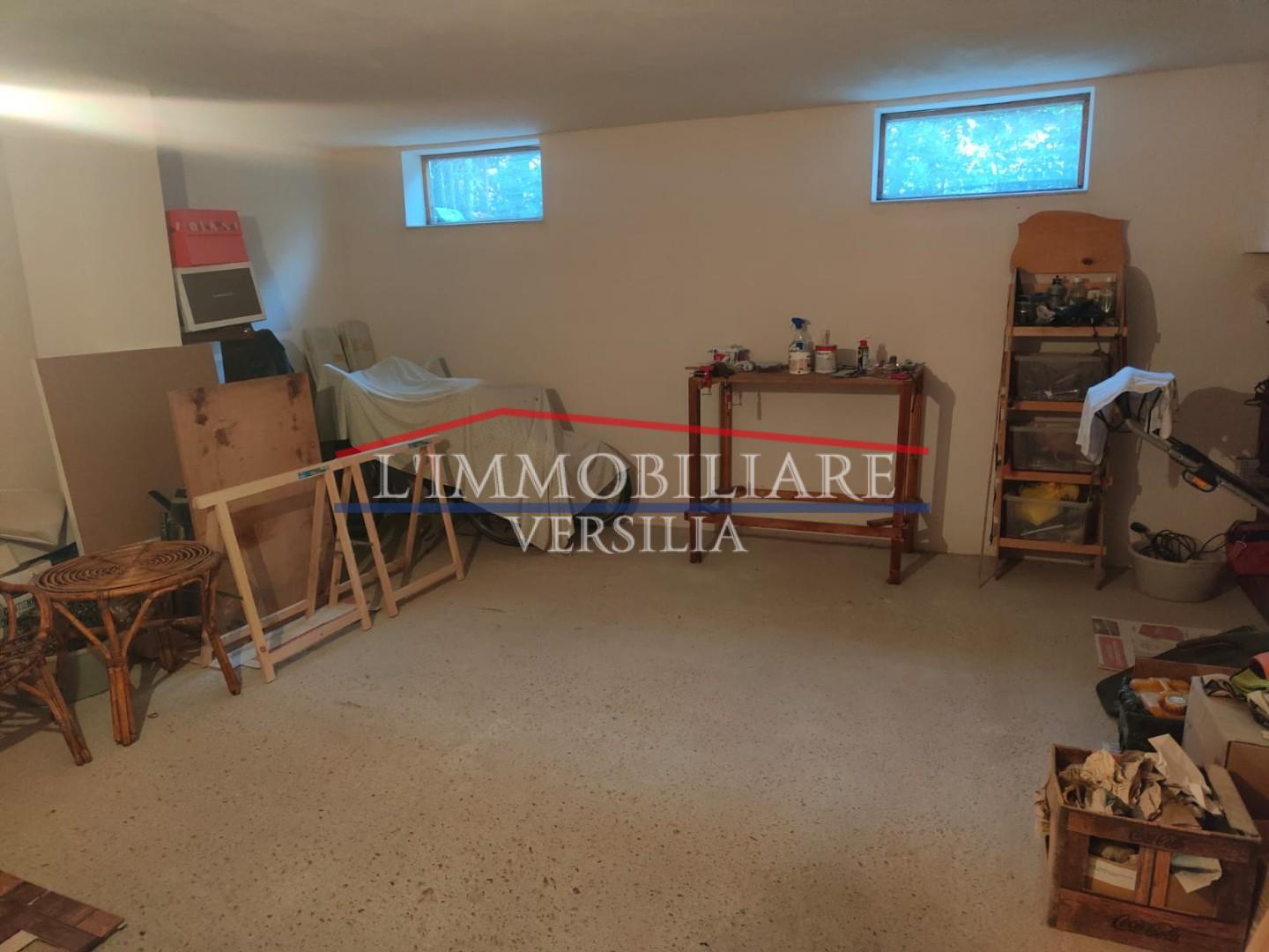 Immagine 43 di Appartamento in vendita  a Massa