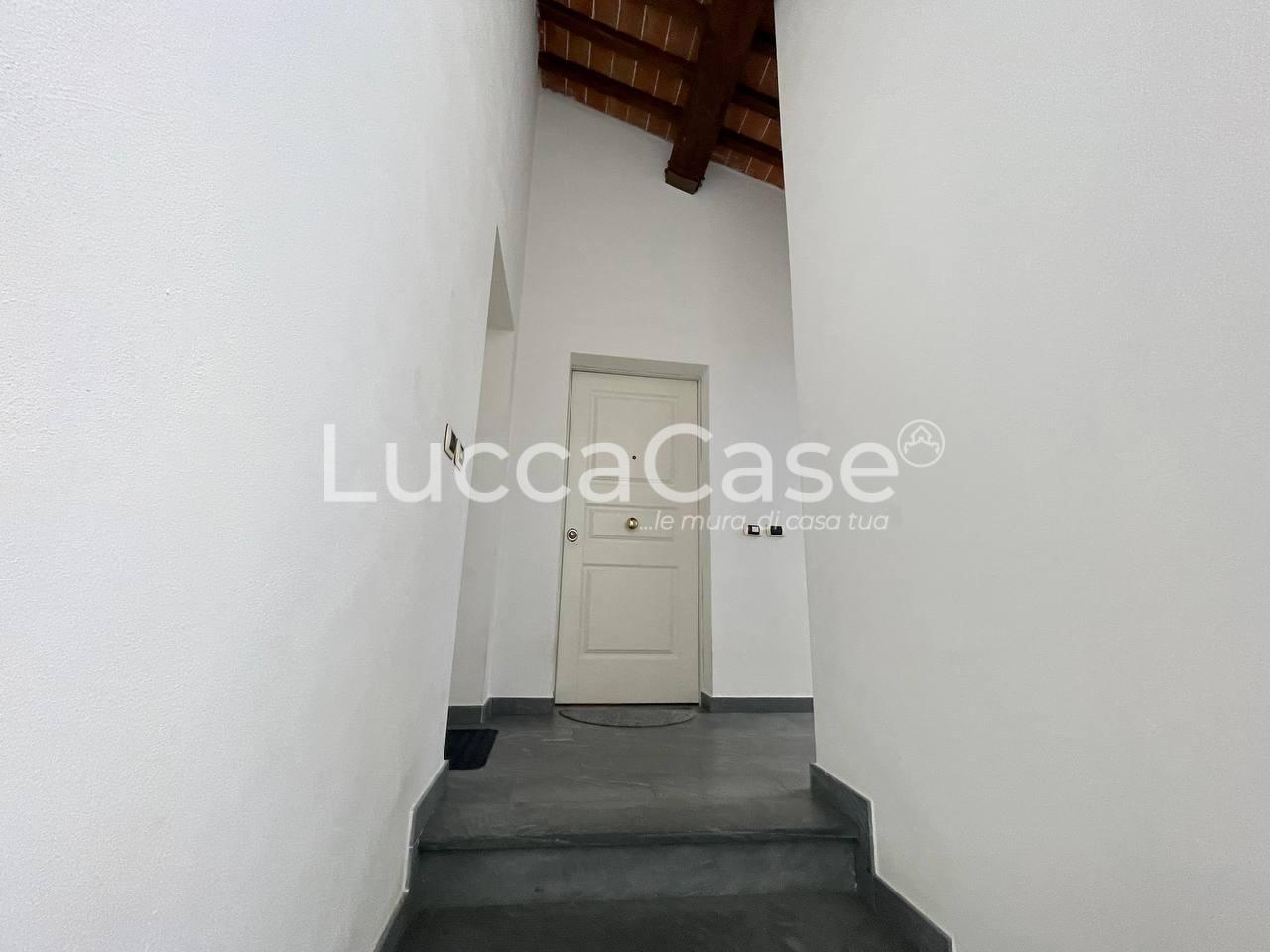 Immagine 25 di Appartamento in vendita  a Capannori