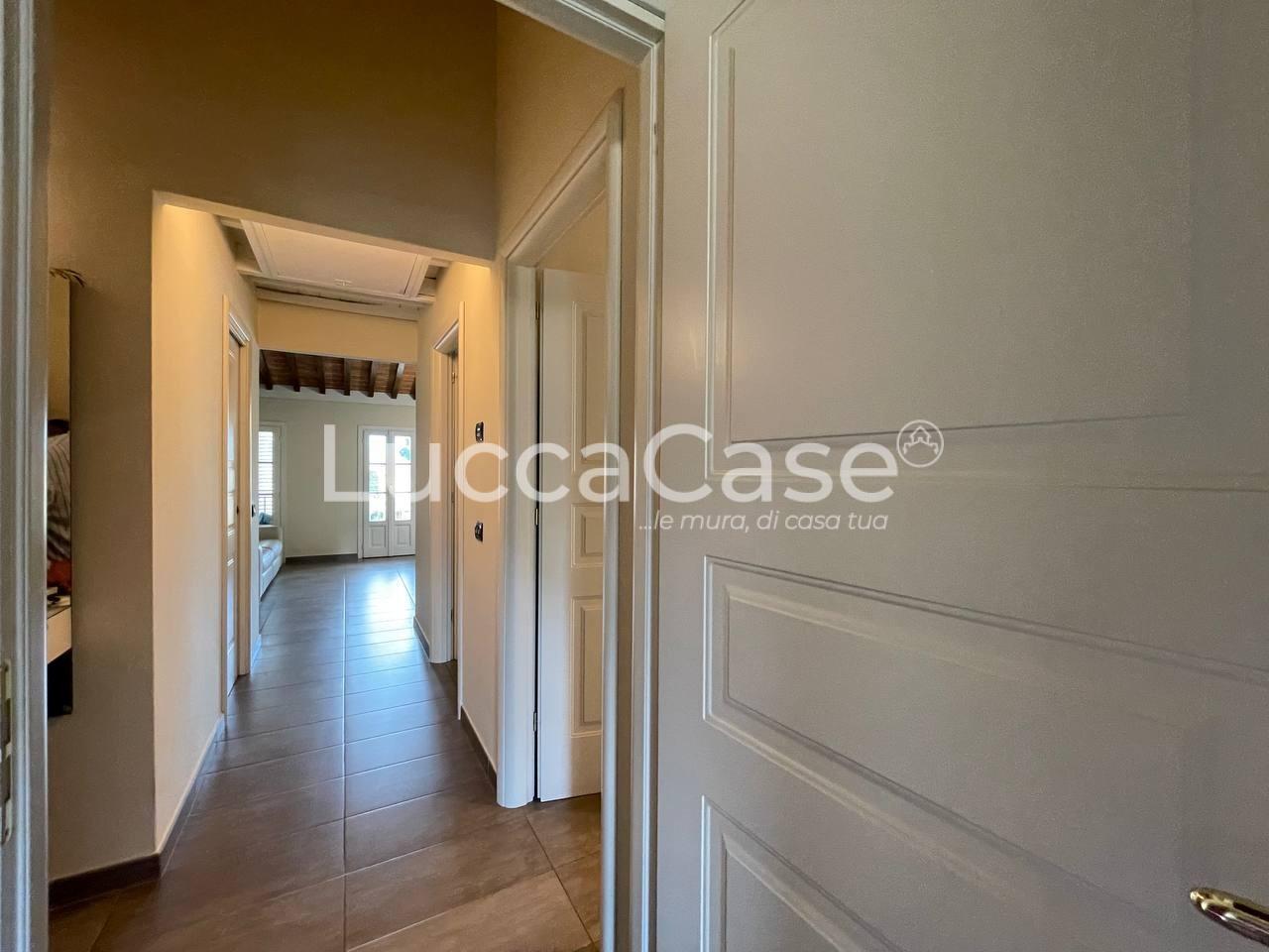 Immagine 20 di Appartamento in vendita  a Capannori