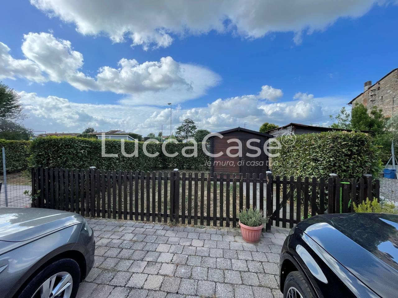 Immagine 26 di Appartamento in vendita  a Capannori