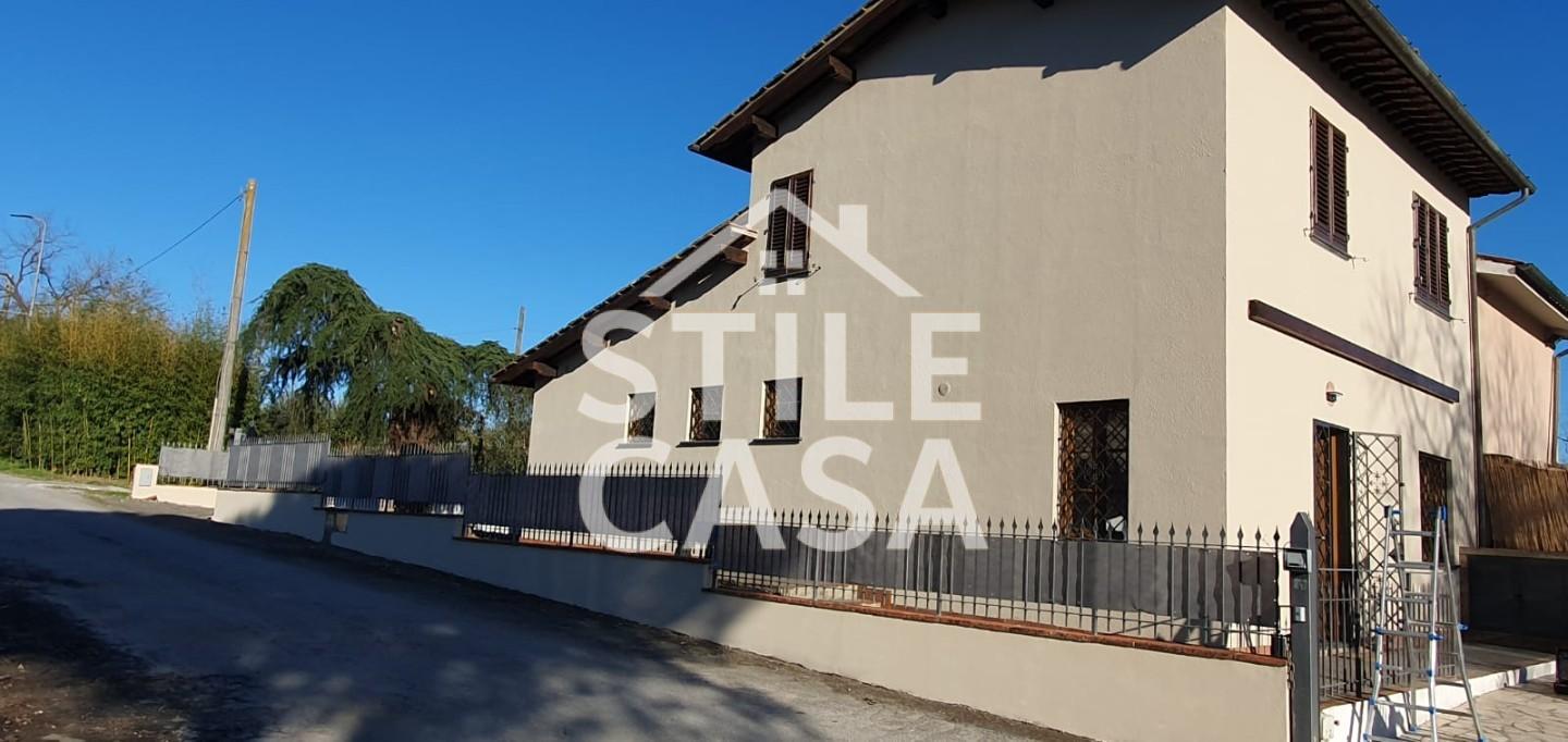 Immagine 17 di Villetta a schiera in vendita  a Altopascio