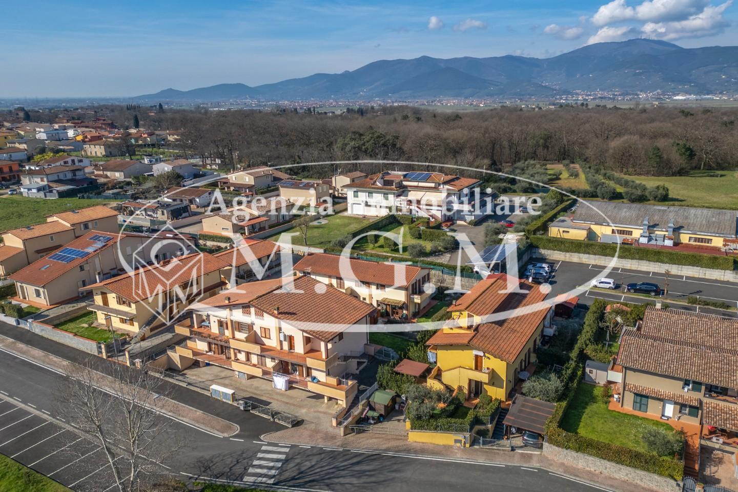 Immagine 8 di Appartamento in vendita  a Bientina