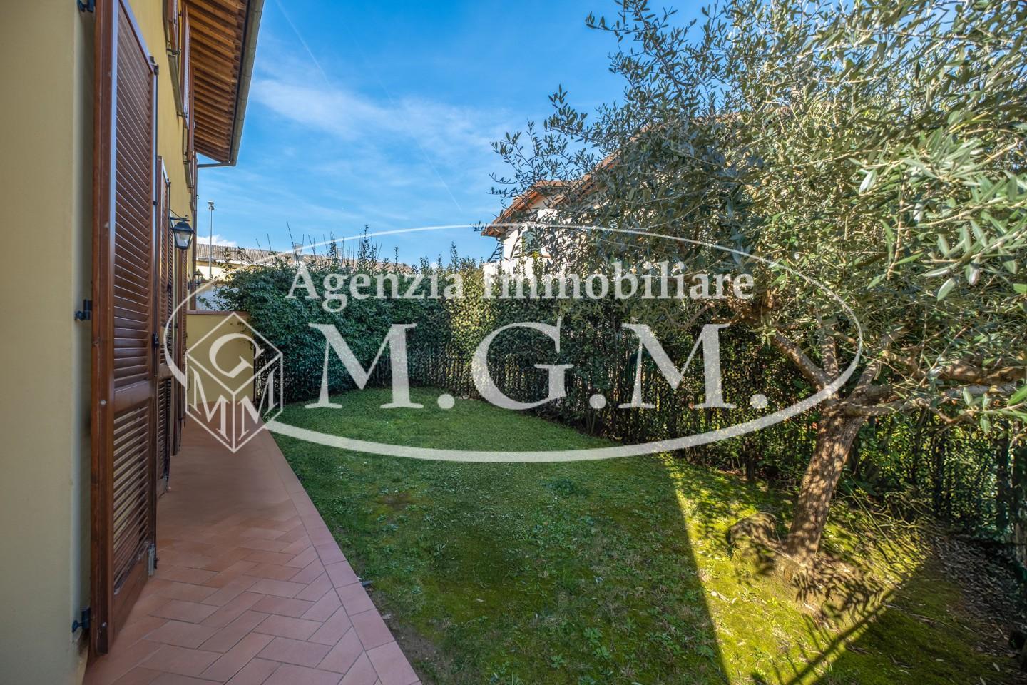 Immagine 12 di Appartamento in vendita  a Bientina