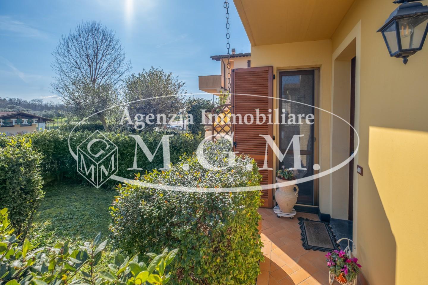 Immagine 16 di Appartamento in vendita  a Bientina