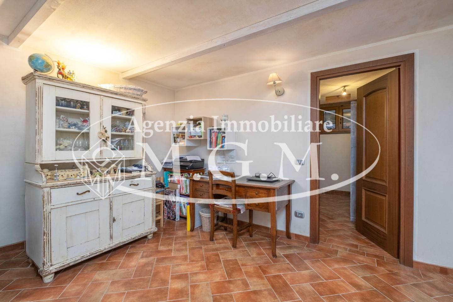 Immagine 38 di Appartamento in vendita  a Bientina