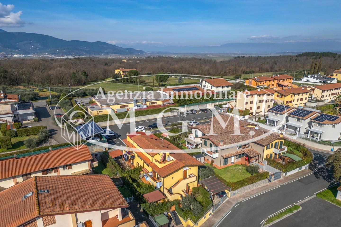 Immagine 7 di Appartamento in vendita  a Bientina