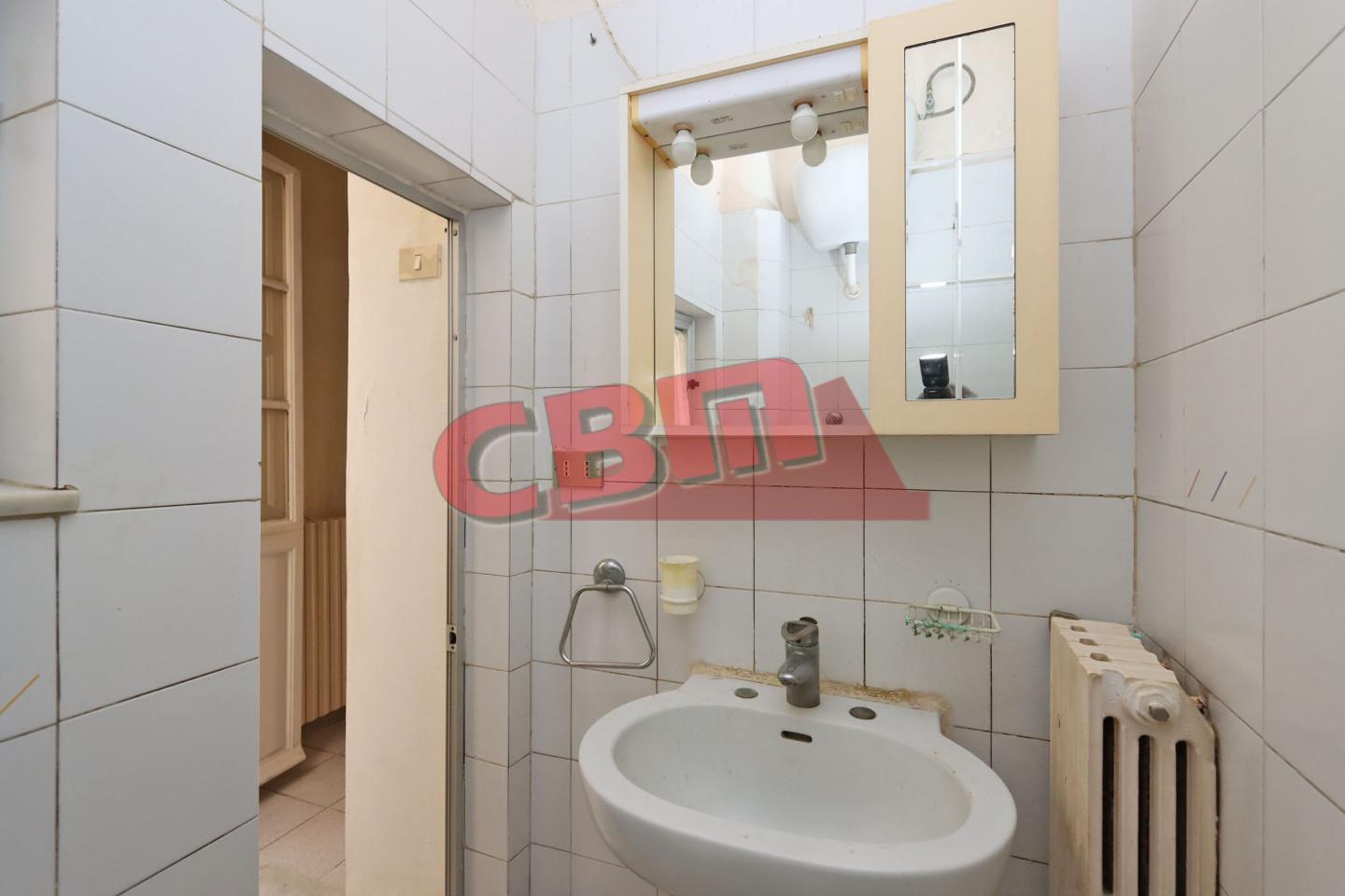 Immagine 23 di Appartamento in vendita  a Livorno