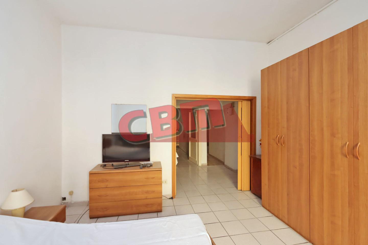 Immagine 21 di Appartamento in vendita  a Livorno