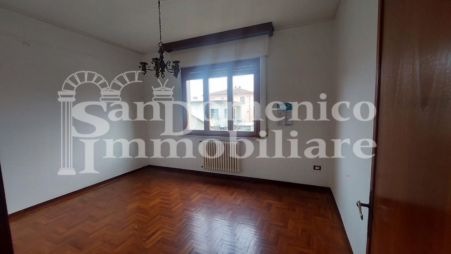 Immagine 9 di Villa in vendita  a Cascina