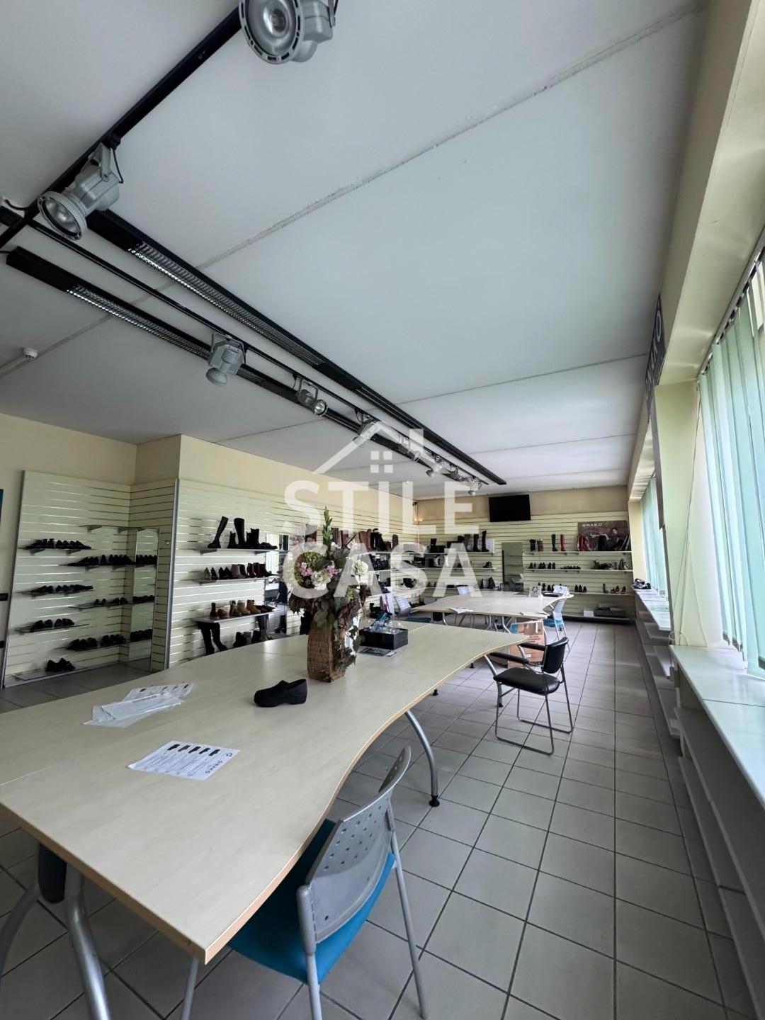 Immagine 13 di Capannone industriale in vendita  a Altopascio