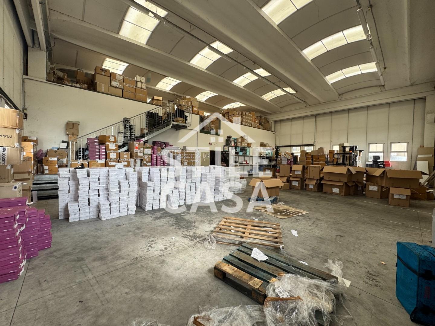 Immagine 7 di Capannone industriale in vendita  a Altopascio