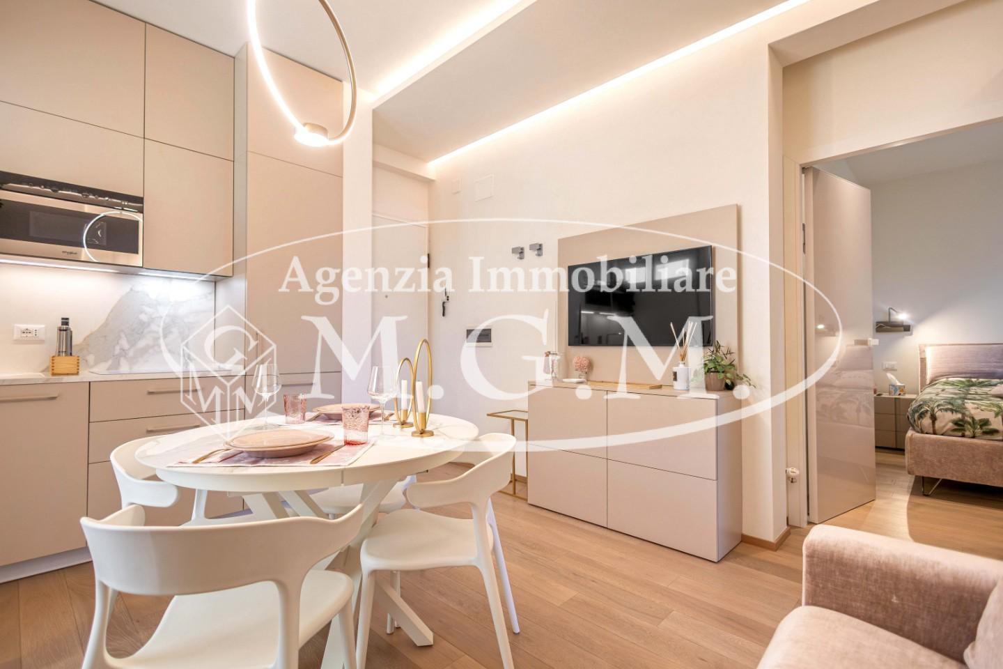 Immagine 5 di Appartamento in vendita  a Camaiore