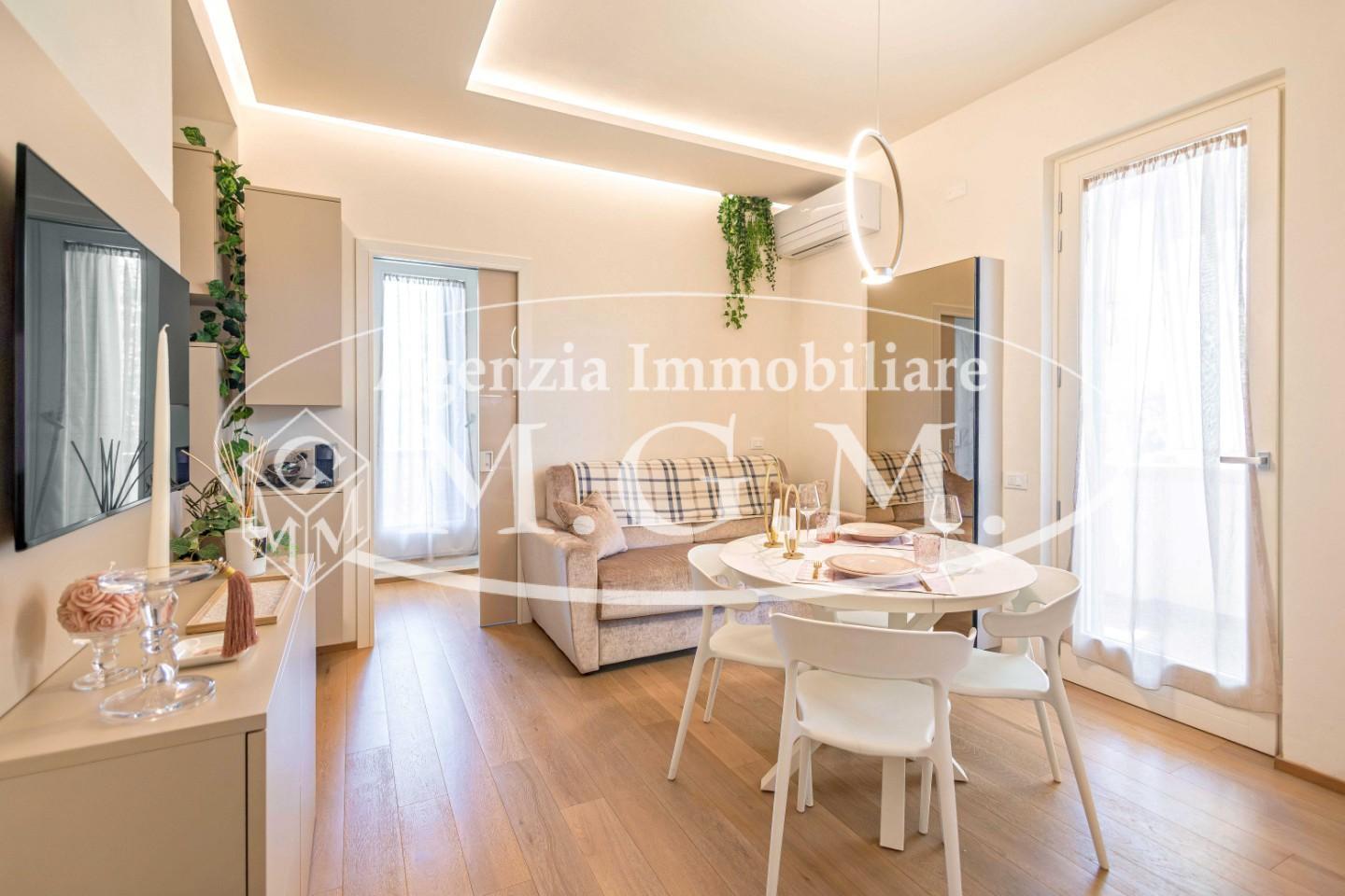 Immagine 4 di Appartamento in vendita  a Camaiore