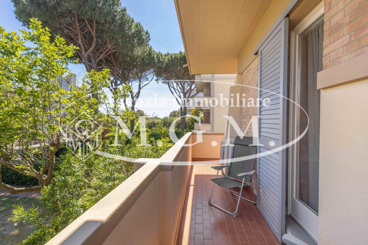 Immagine 15 di Appartamento in vendita  a Camaiore