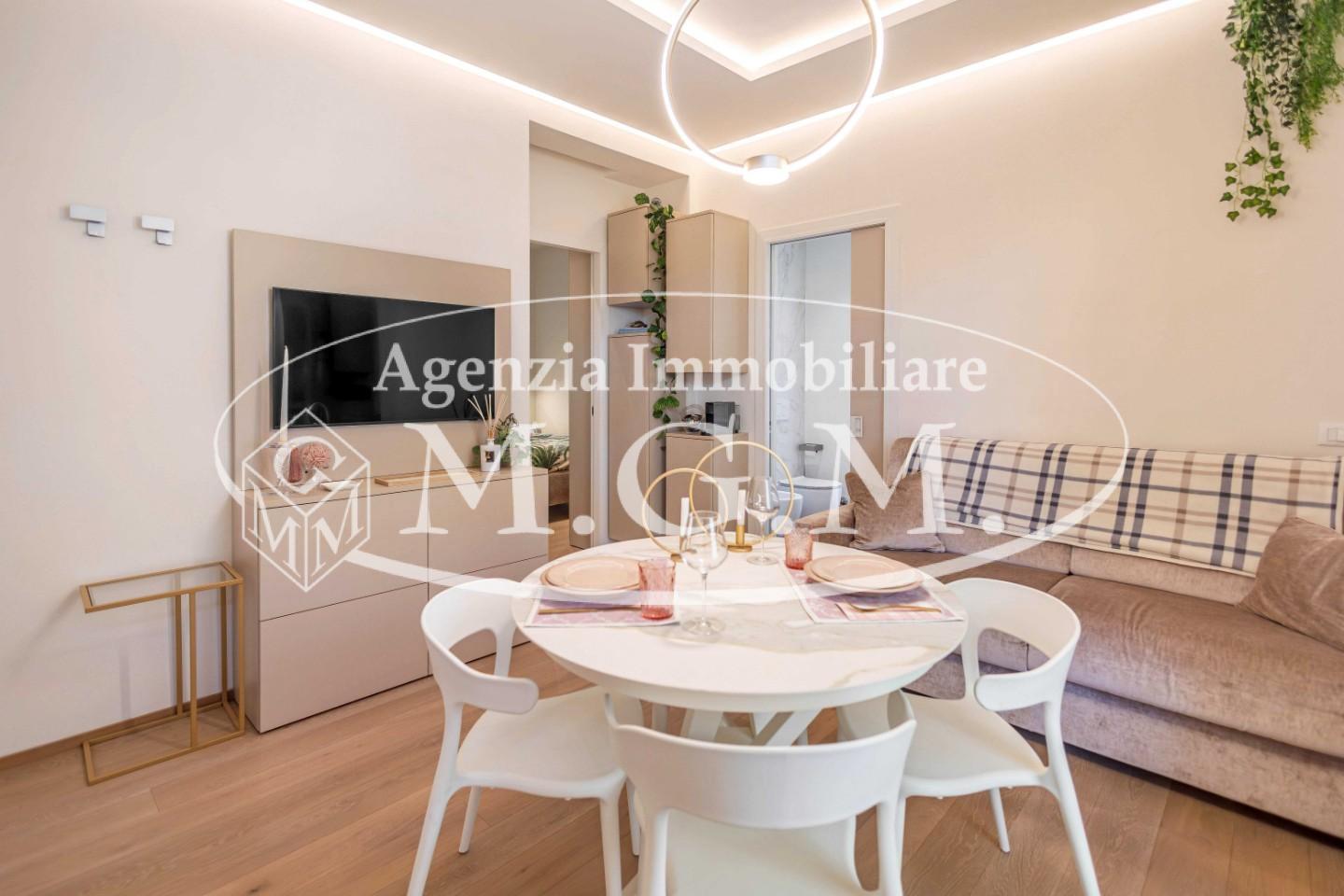 Immagine 8 di Appartamento in vendita  a Camaiore