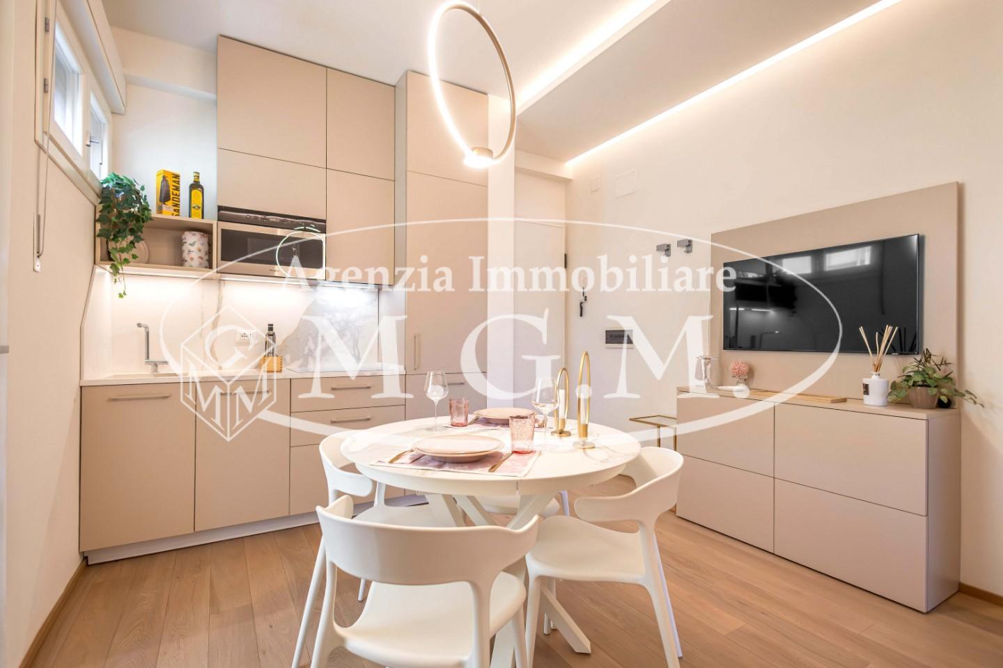 Immagine 6 di Appartamento in vendita  a Camaiore