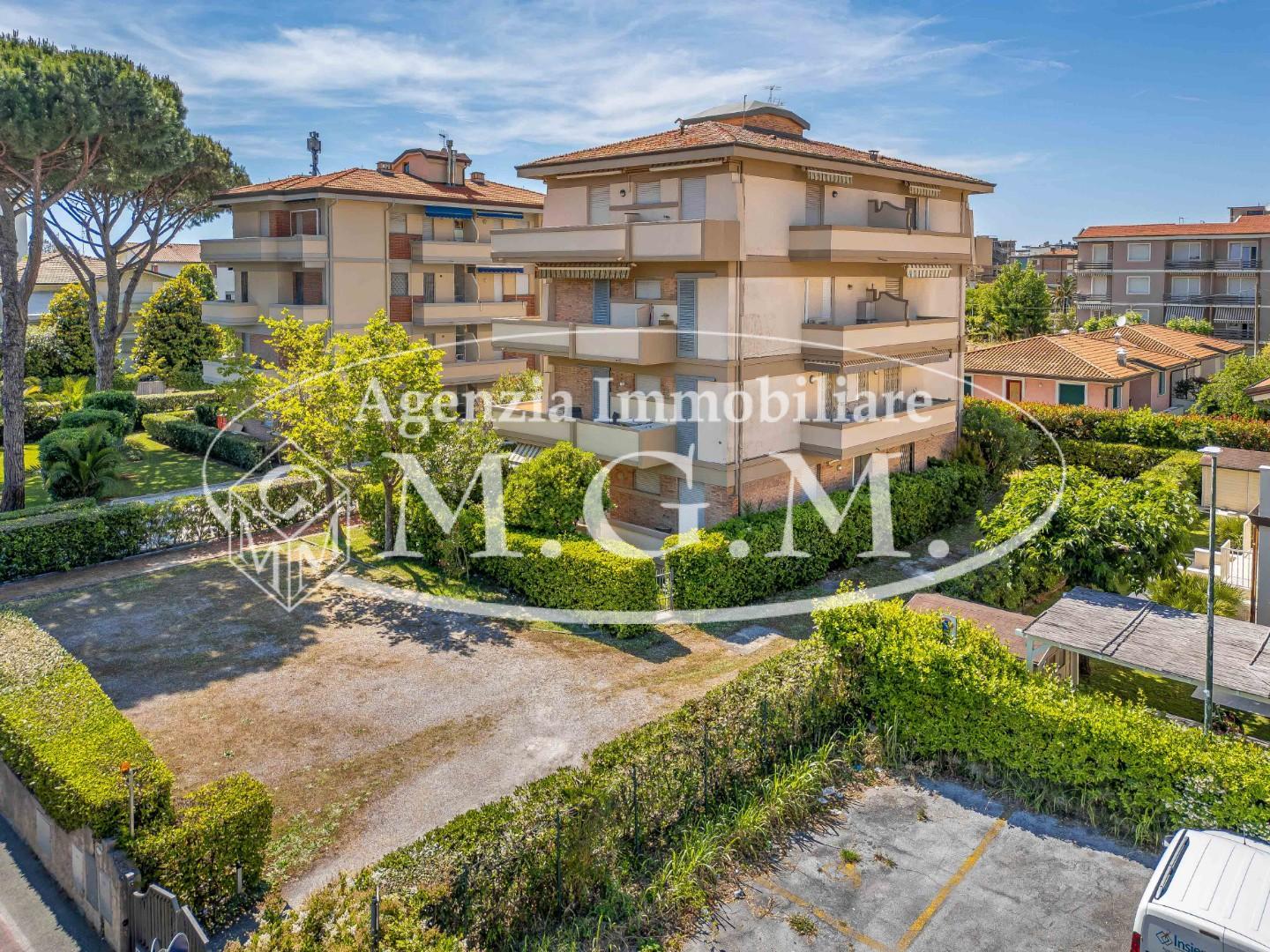 Immagine 27 di Appartamento in vendita  a Camaiore