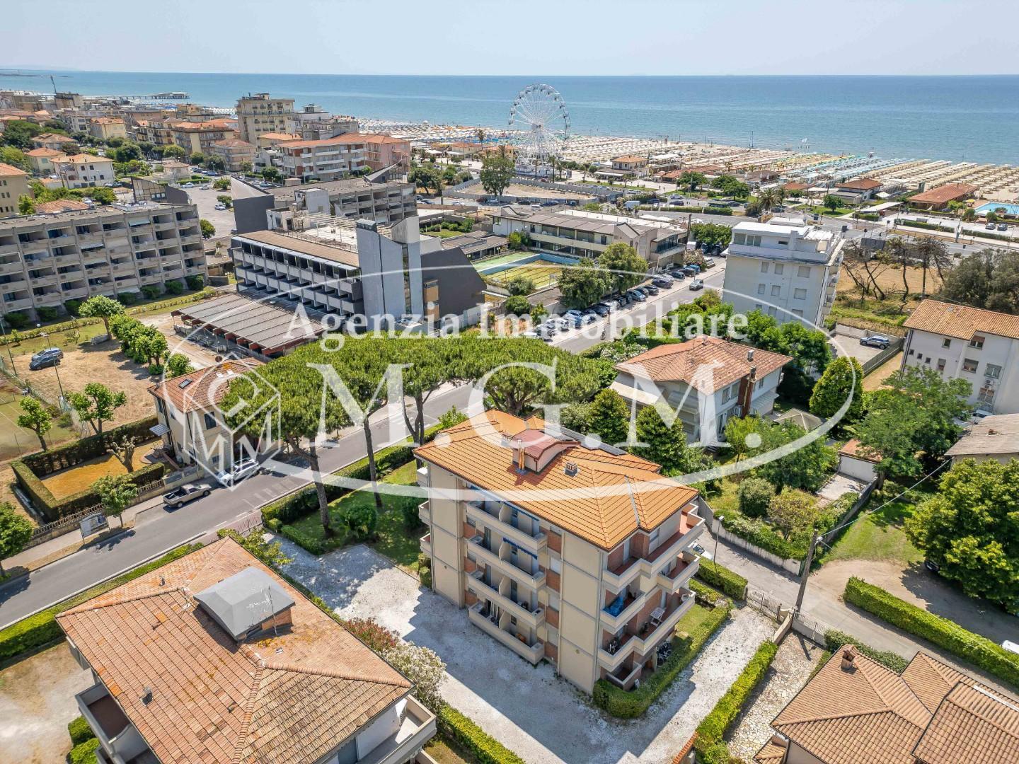 Immagine 25 di Appartamento in vendita  a Camaiore