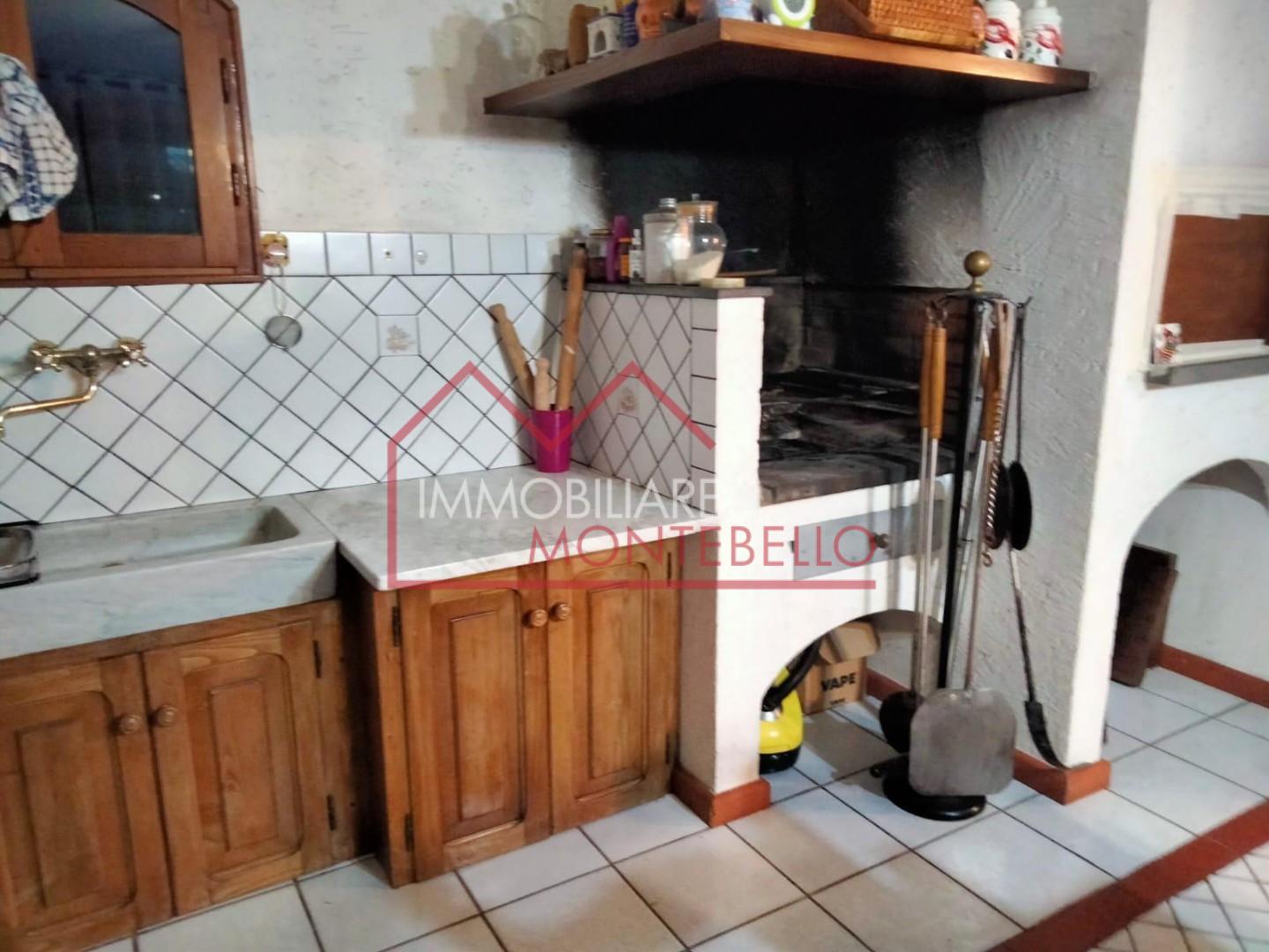 Immagine 26 di Villa in vendita  a Forte Dei Marmi