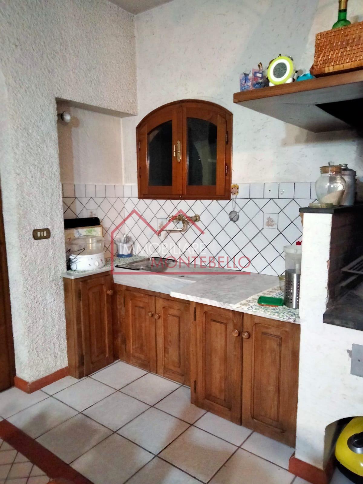 Immagine 17 di Villa in vendita  a Forte Dei Marmi