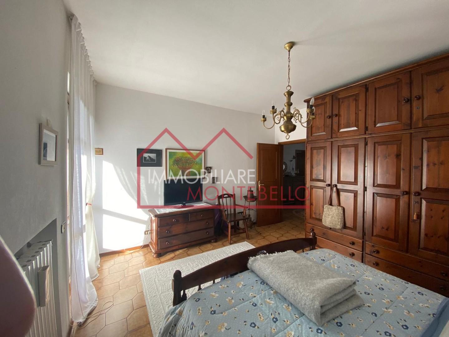 Immagine 11 di Villa in vendita  a Forte Dei Marmi