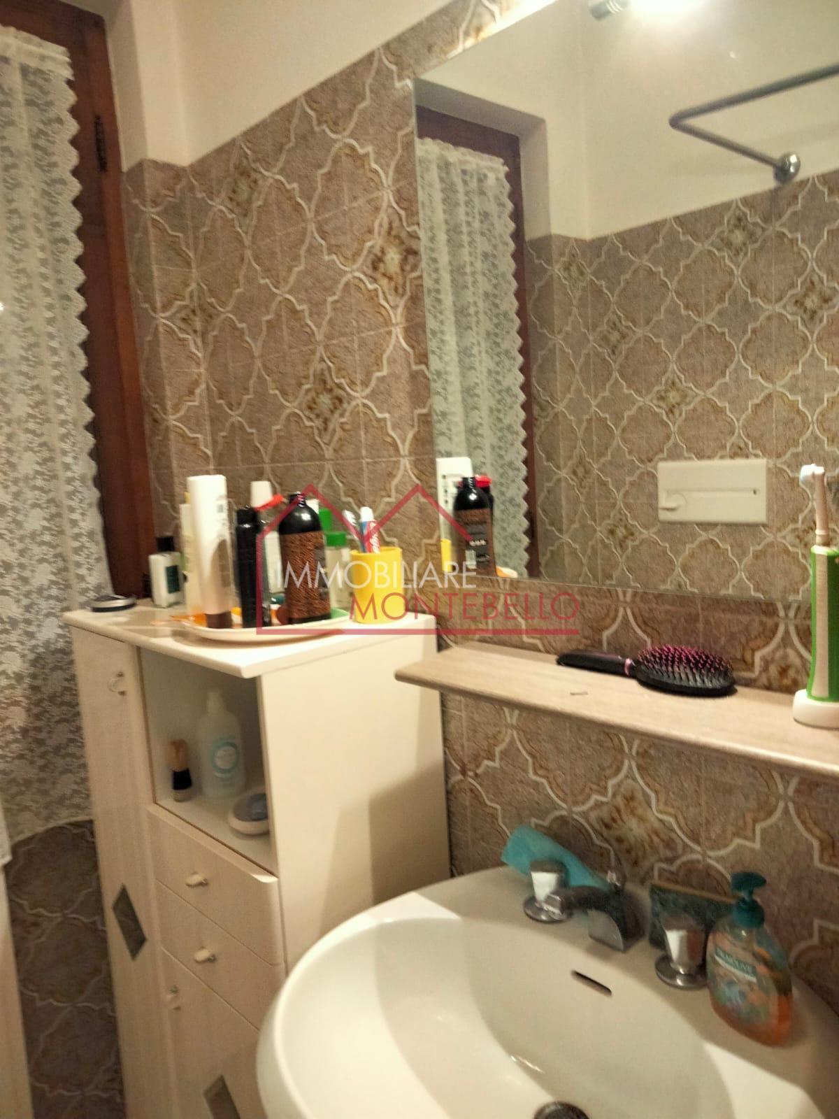 Immagine 18 di Villa in vendita  a Forte Dei Marmi