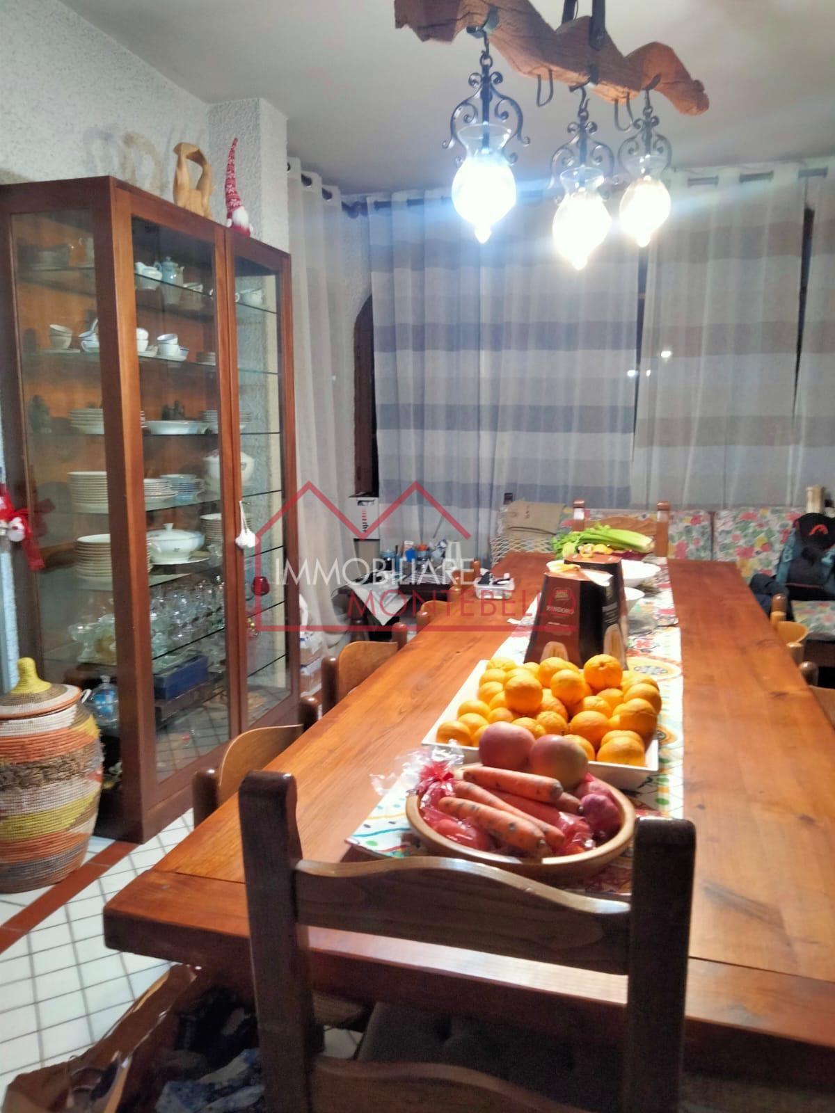 Immagine 14 di Villa in vendita  a Forte Dei Marmi